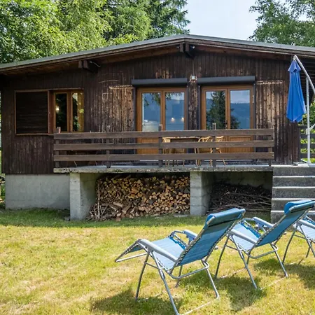 Rustic With Garden In Alpesi faház *
