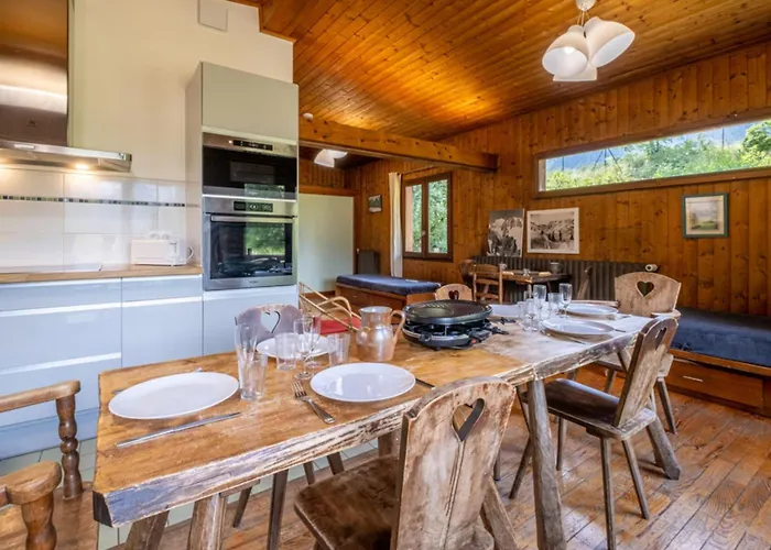 Rustic With Garden In Horská chata