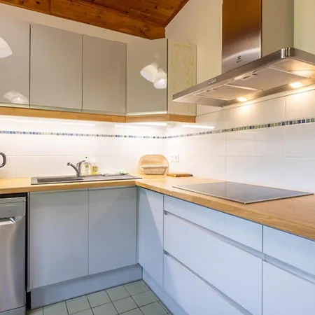 Rustic With Garden In Alpesi faház